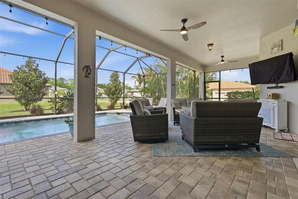 3840 Cardenal Avenue Sun City Center FL 33573