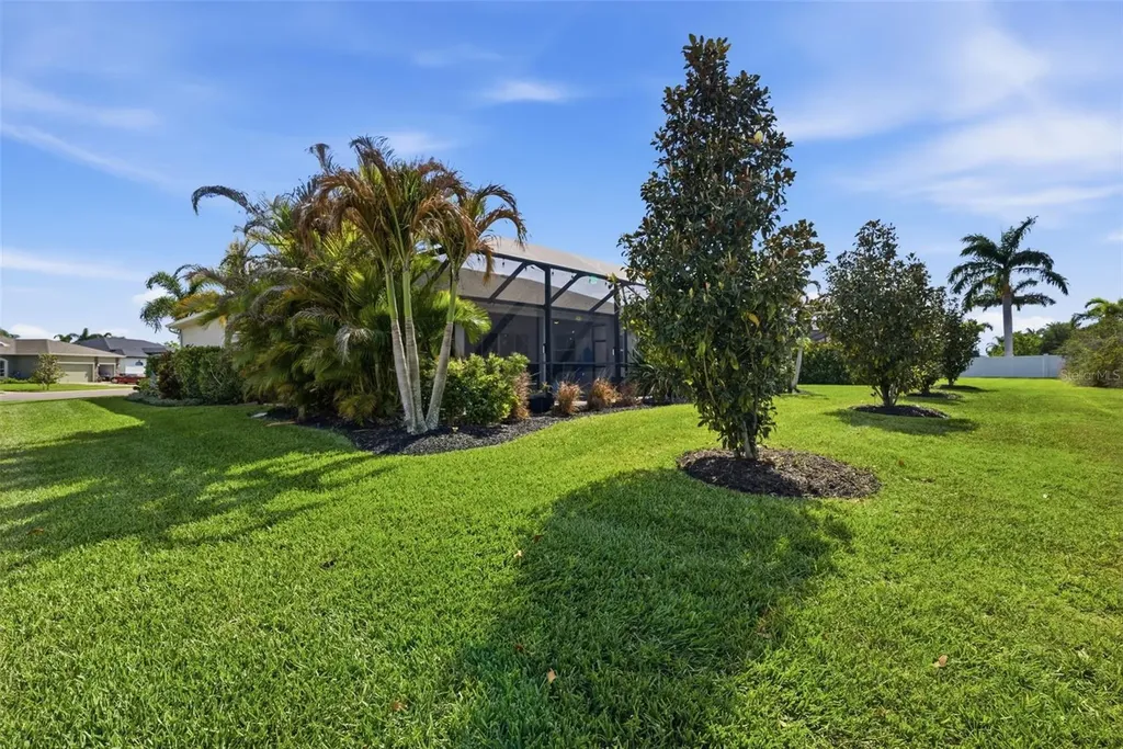 3840 Cardenal Avenue Sun City Center FL 33573