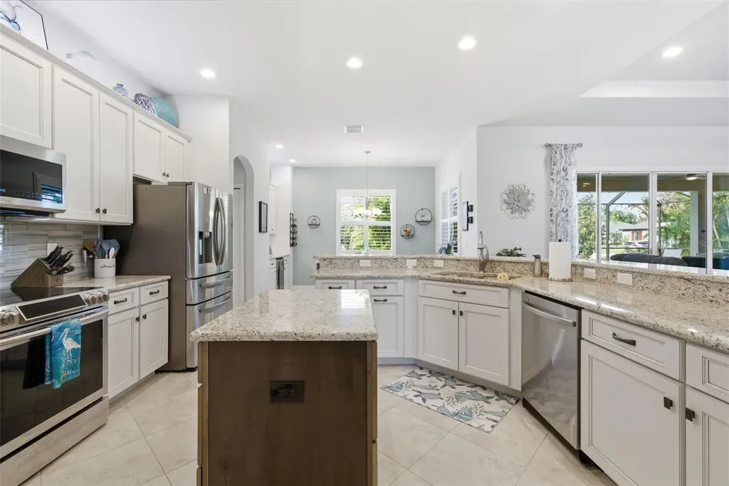 3840 Cardenal Avenue Sun City Center FL 33573