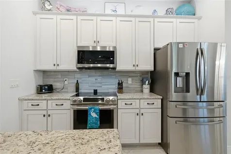 3840 Cardenal Avenue Sun City Center FL 33573