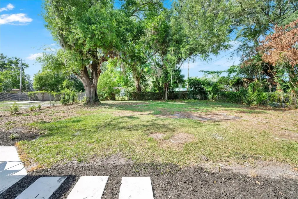 1506 E Elm Road Lakeland FL 33801