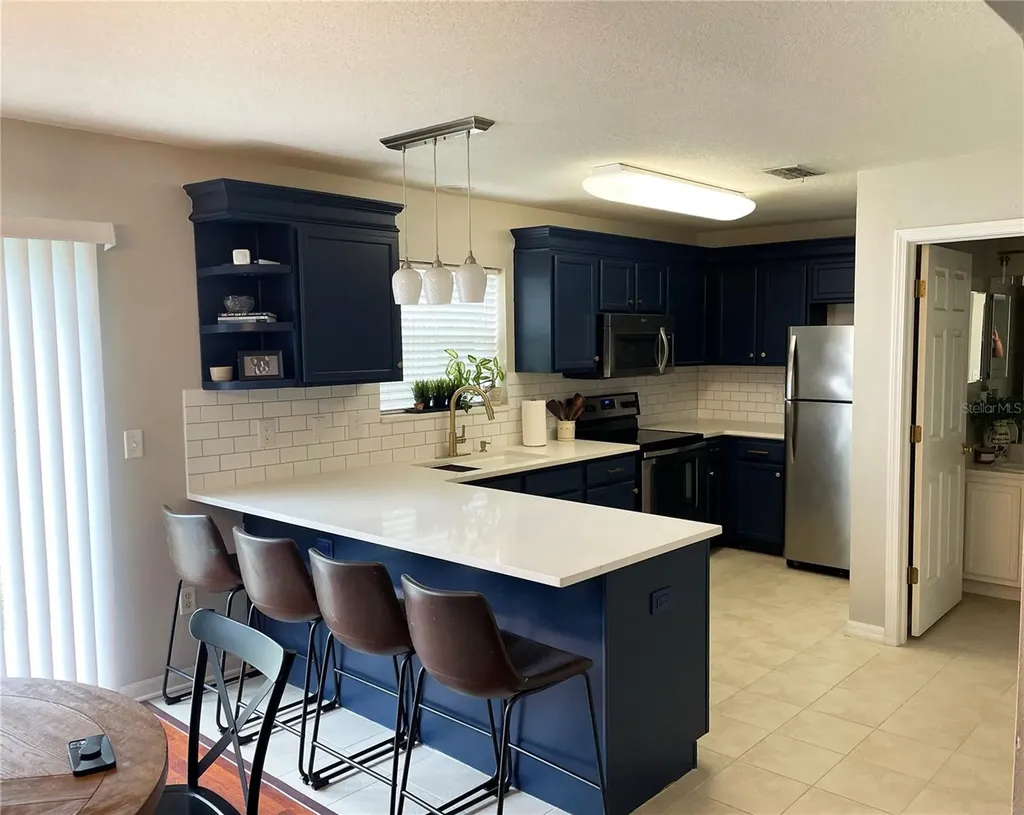 109 Woodknoll Place Valrico FL 33594