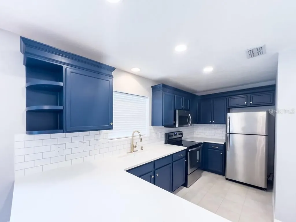 109 Woodknoll Place Valrico FL 33594