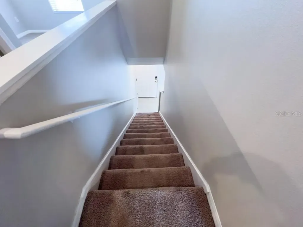 109 Woodknoll Place Valrico FL 33594