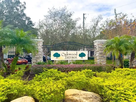 109 Woodknoll Place Valrico FL 33594