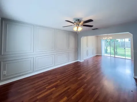 109 Woodknoll Place Valrico FL 33594