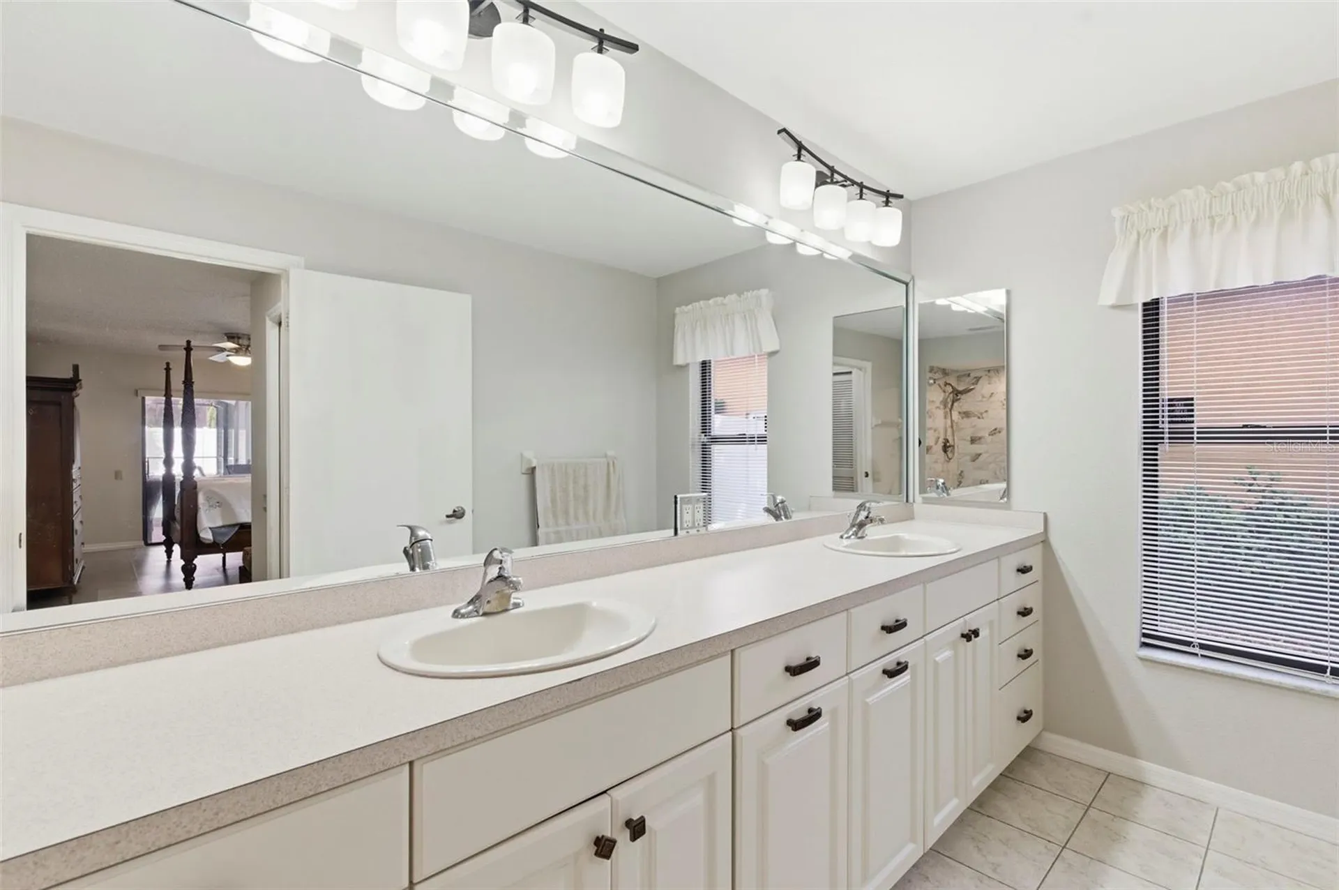 2418 Anthony Avenue Clearwater FL 33759