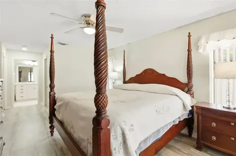 2418 Anthony Avenue Clearwater FL 33759