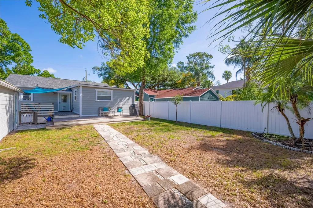 812 W Coral Street Tampa FL 33602