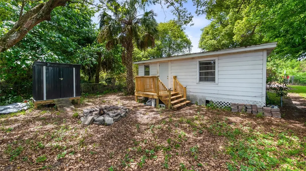 2201 Dolarway Street Sanford FL 32771