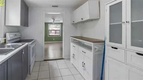 2201 Dolarway Street Sanford FL 32771