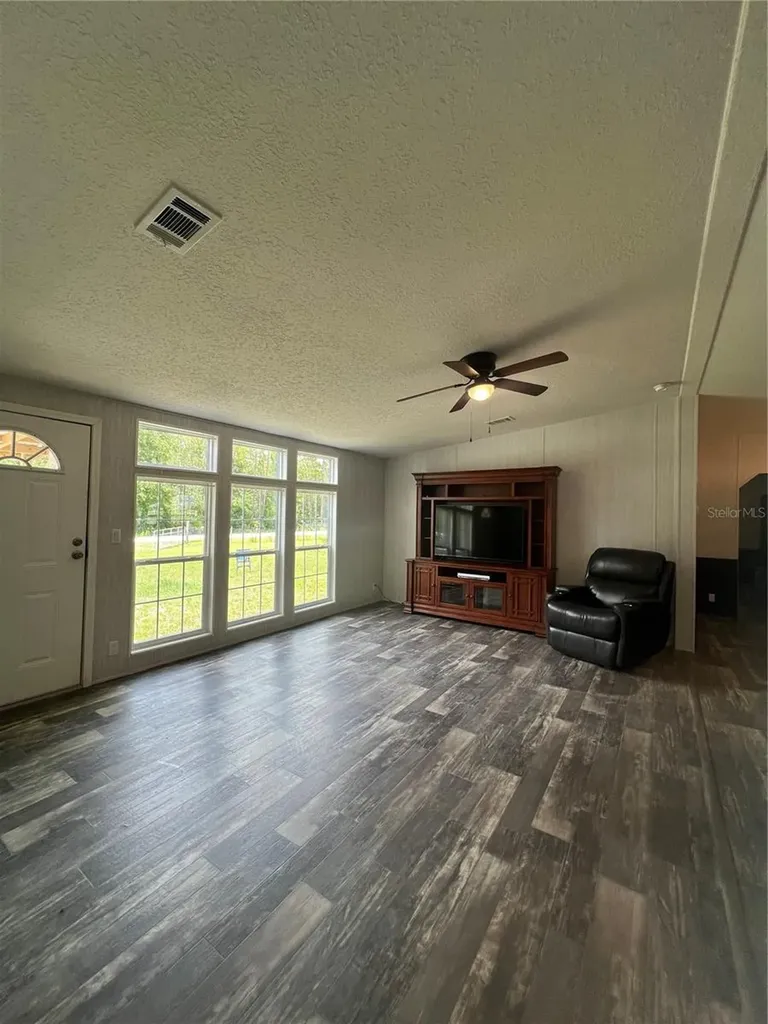 4281 Evergreen Avenue Bunnell FL 32110