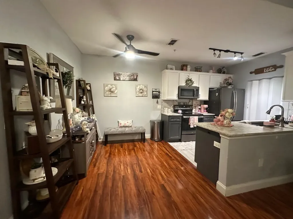 875 Grand Regency Point Altamonte Springs FL 32714