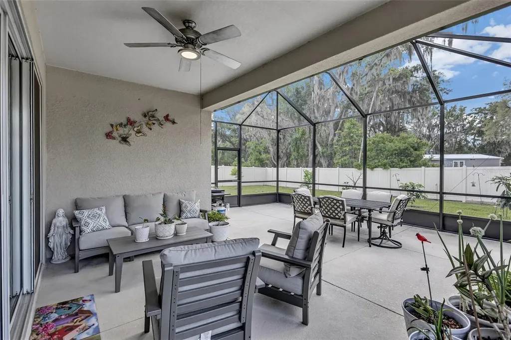 6339 Dolostone Drive Lakeland FL 33811