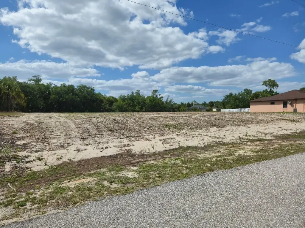 553 Pembroke Drive Port Charlotte FL 33954