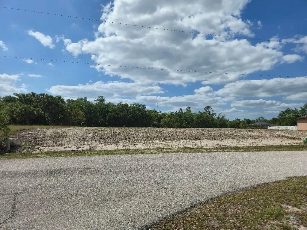 553 Pembroke Drive Port Charlotte FL 33954