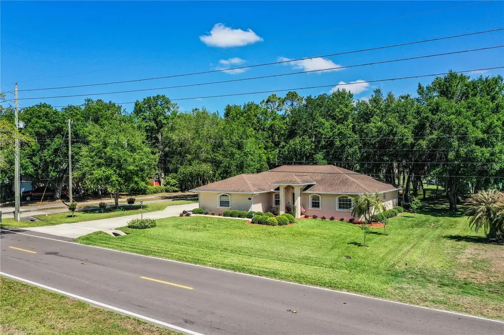 303 9th Street NE Fort Meade FL 33841