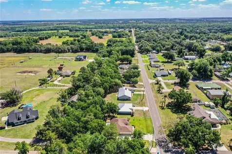 303 9th Street NE Fort Meade FL 33841