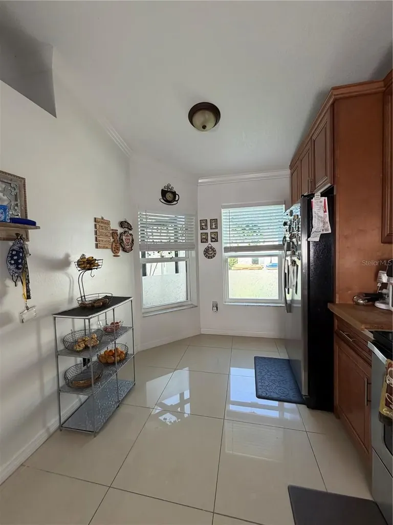 36 Lakepointe Circle Kissimmee FL 34743