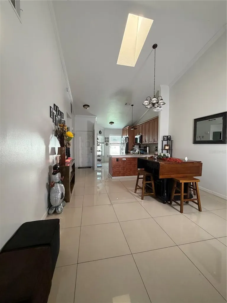 36 Lakepointe Circle Kissimmee FL 34743