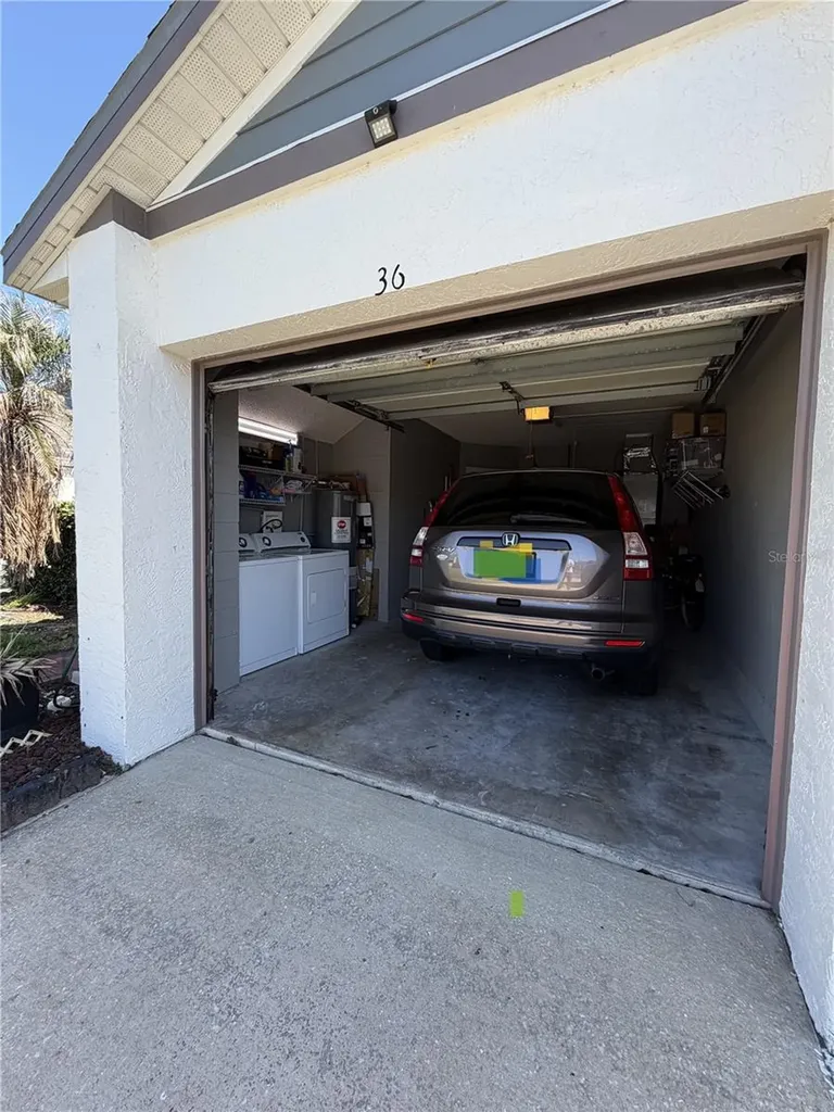 36 Lakepointe Circle Kissimmee FL 34743