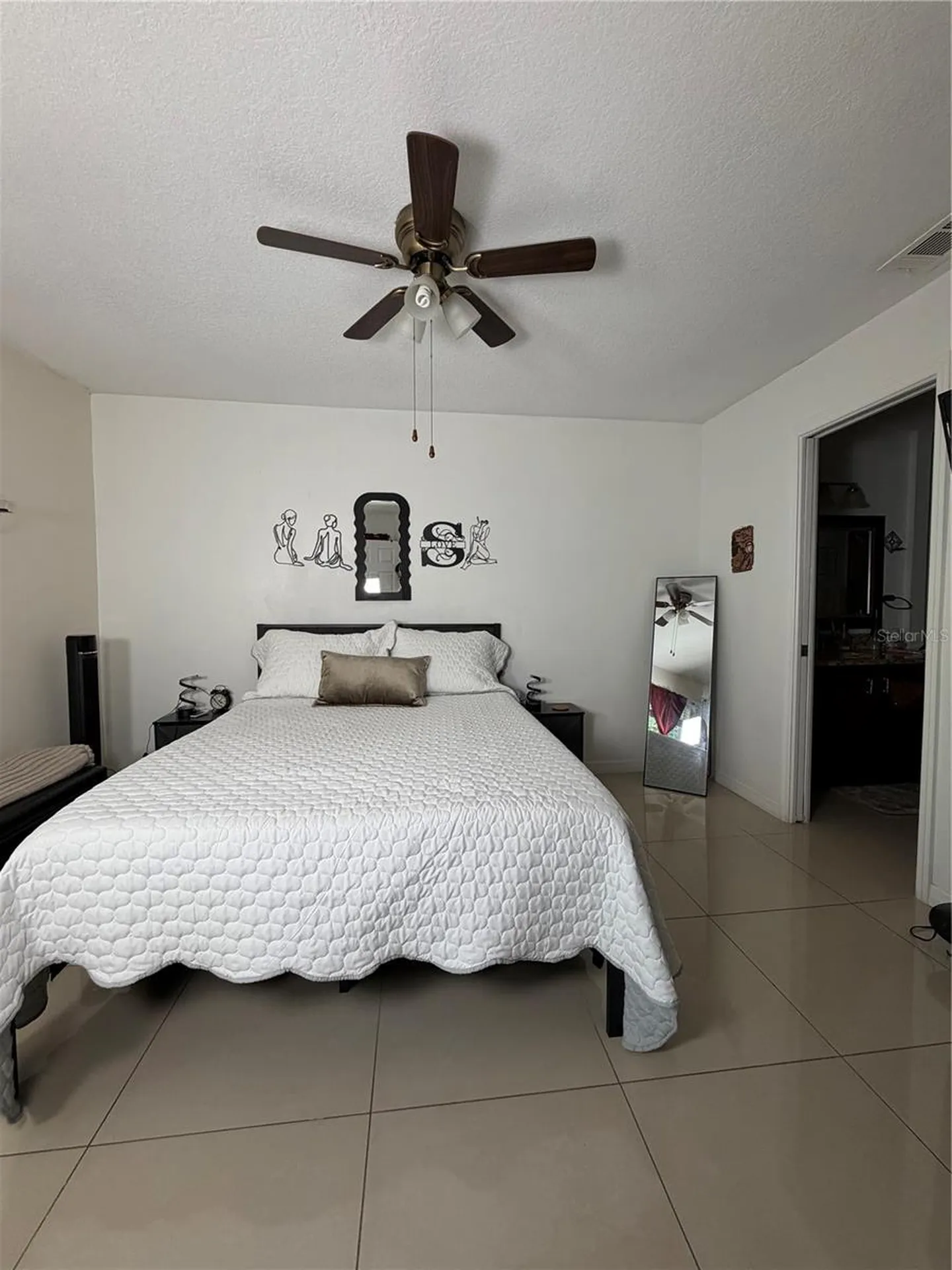 36 Lakepointe Circle Kissimmee FL 34743