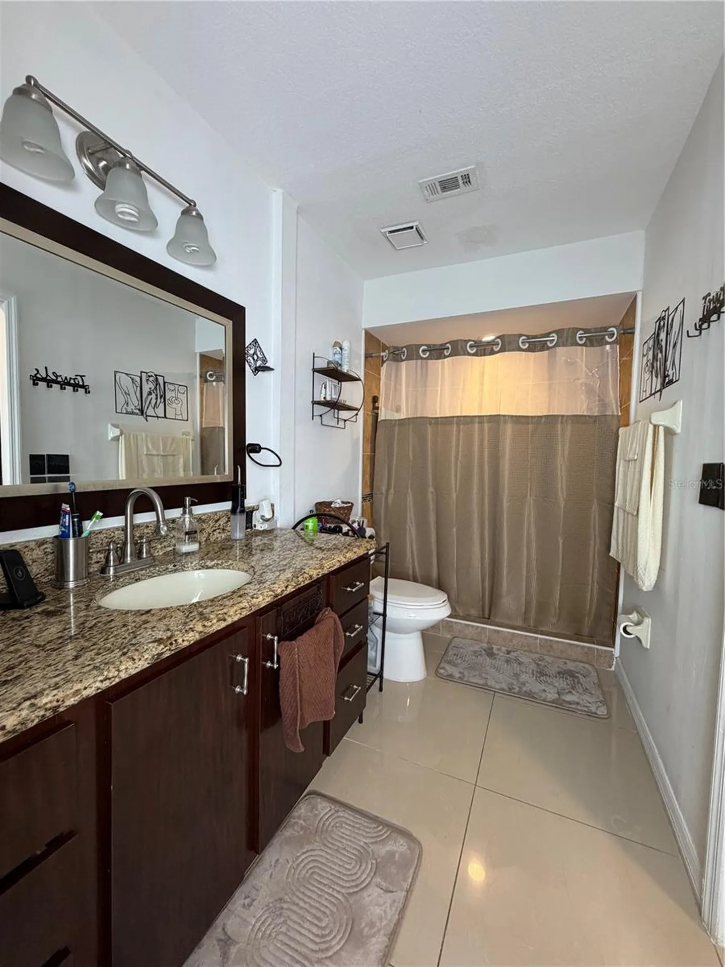 36 Lakepointe Circle Kissimmee FL 34743