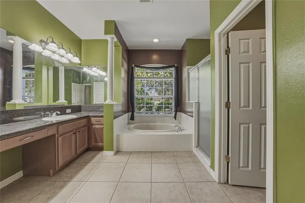 1603 Grand Heritage Boulevard Valrico FL 33594
