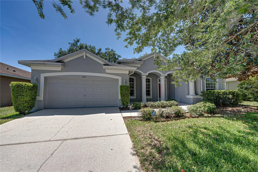 1603 Grand Heritage Boulevard Valrico FL 33594