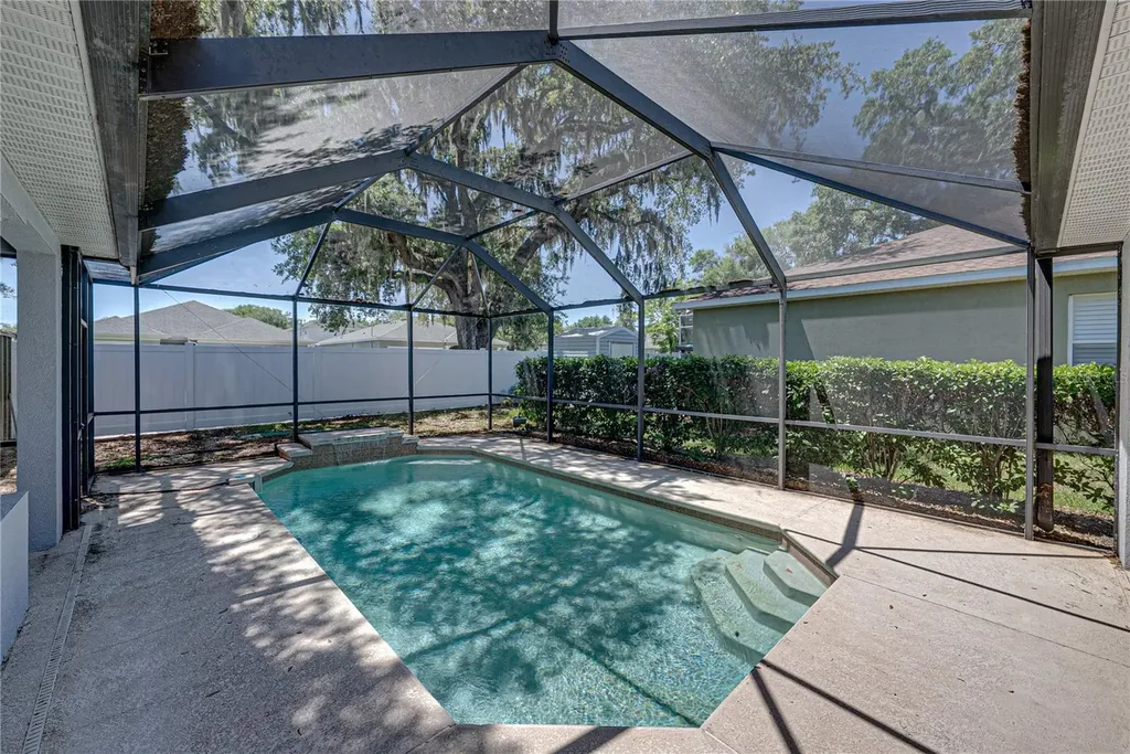 1603 Grand Heritage Boulevard Valrico FL 33594
