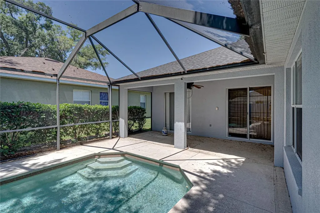 1603 Grand Heritage Boulevard Valrico FL 33594