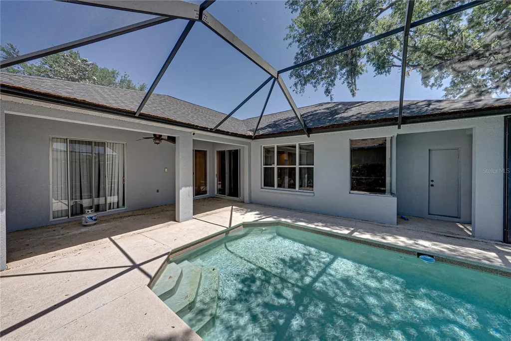1603 Grand Heritage Boulevard Valrico FL 33594