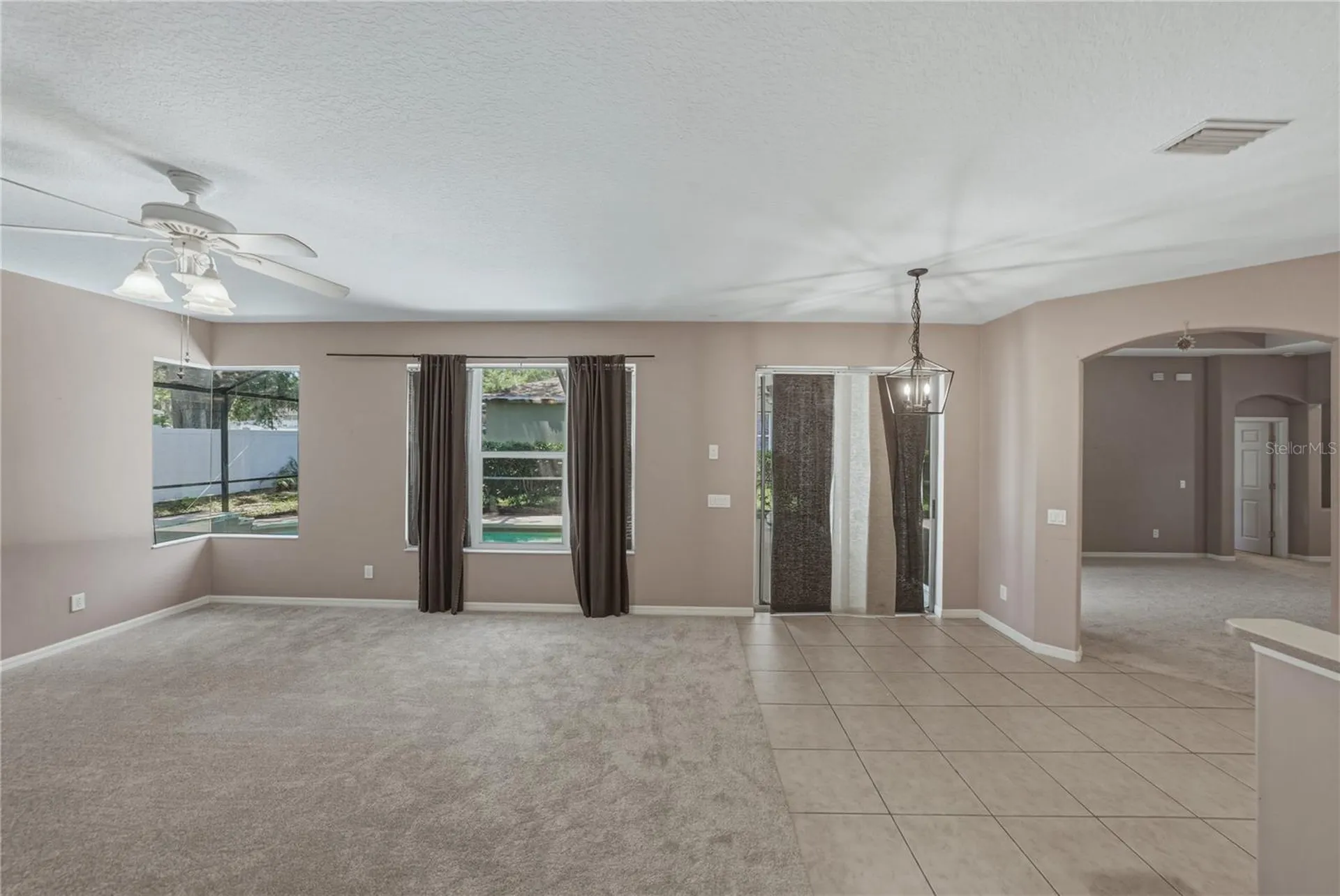 1603 Grand Heritage Boulevard Valrico FL 33594