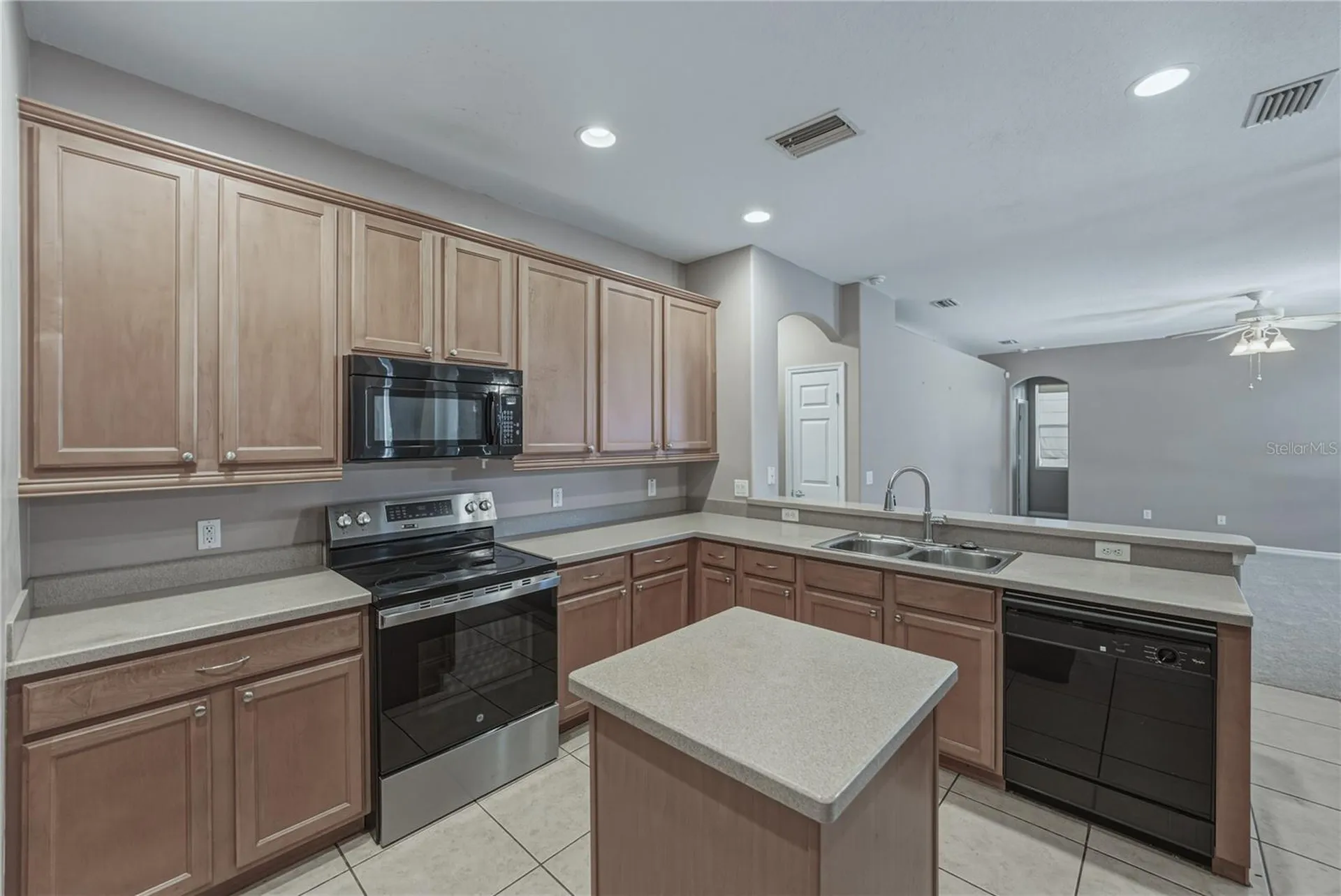 1603 Grand Heritage Boulevard Valrico FL 33594