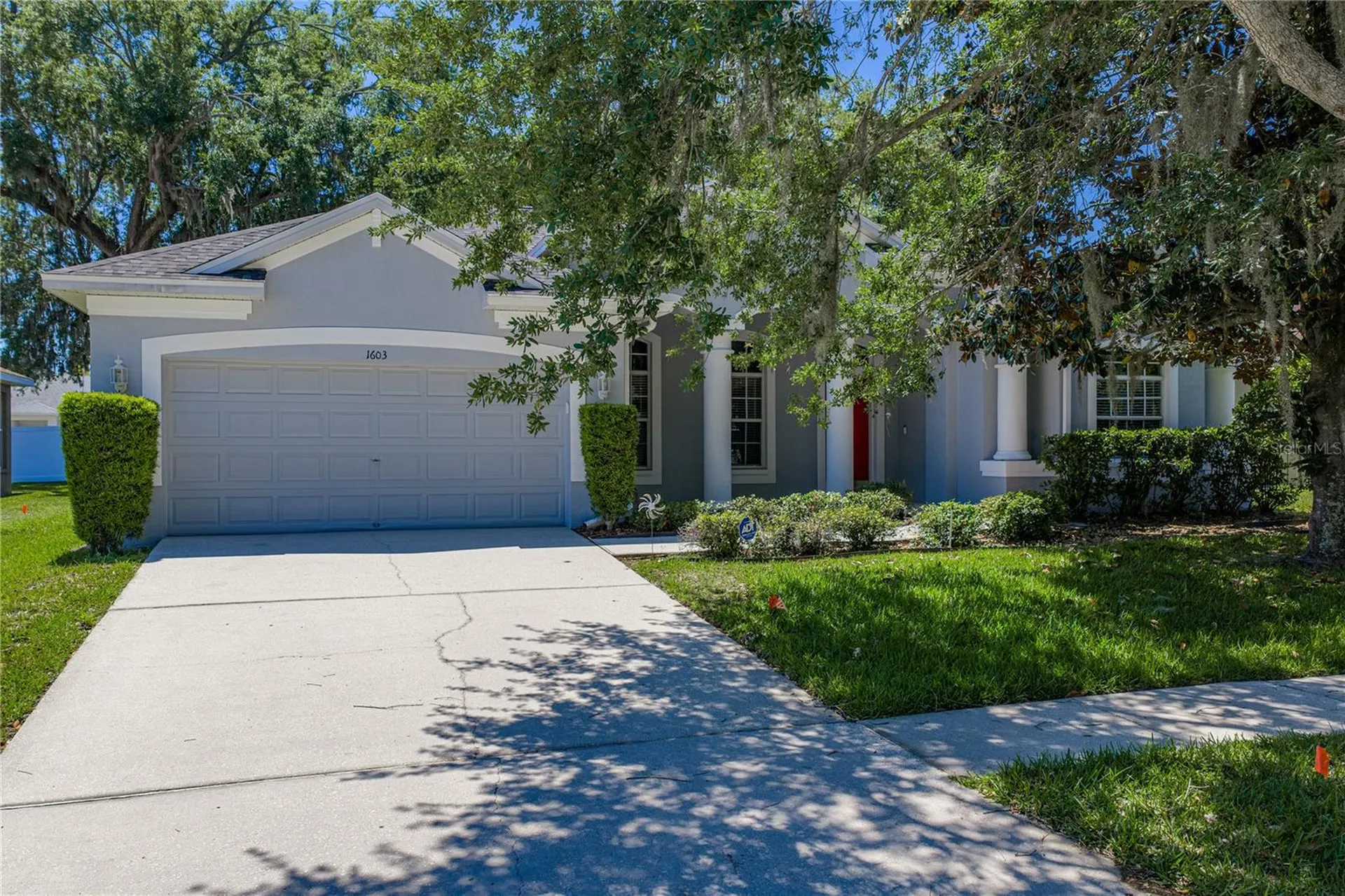 1603 Grand Heritage Boulevard Valrico FL 33594