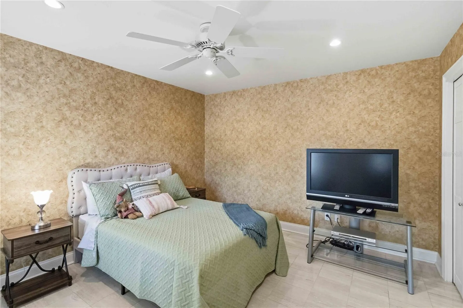 5414 S Crescent Drive Tampa FL 33611
