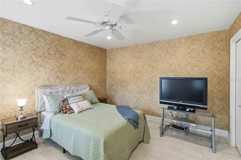 5414 S Crescent Drive Tampa FL 33611