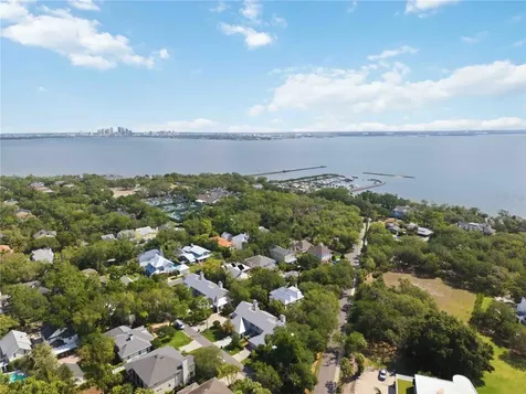 5414 S Crescent Drive Tampa FL 33611