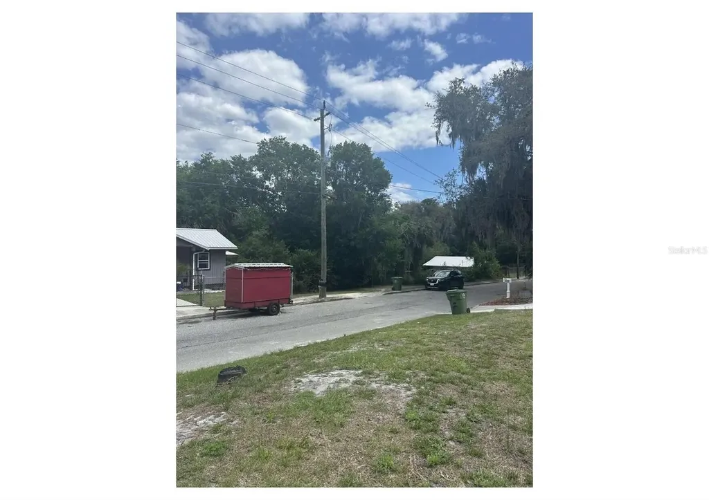 1206 S 12th Street Palatka FL 32177