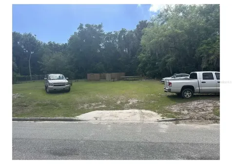 1206 S 12th Street Palatka FL 32177