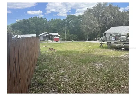 1206 S 12th Street Palatka FL 32177