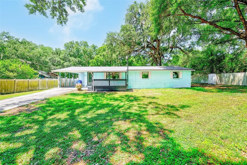 228 Skywood Drive Valrico FL 33594