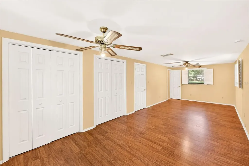 228 Skywood Drive Valrico FL 33594