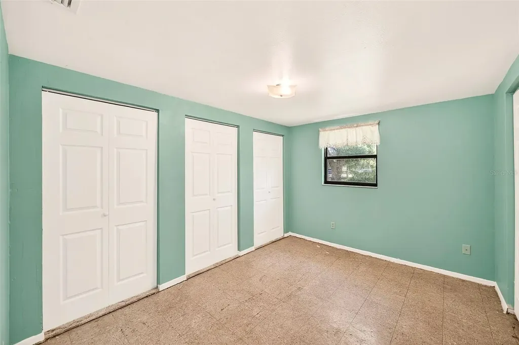 228 Skywood Drive Valrico FL 33594