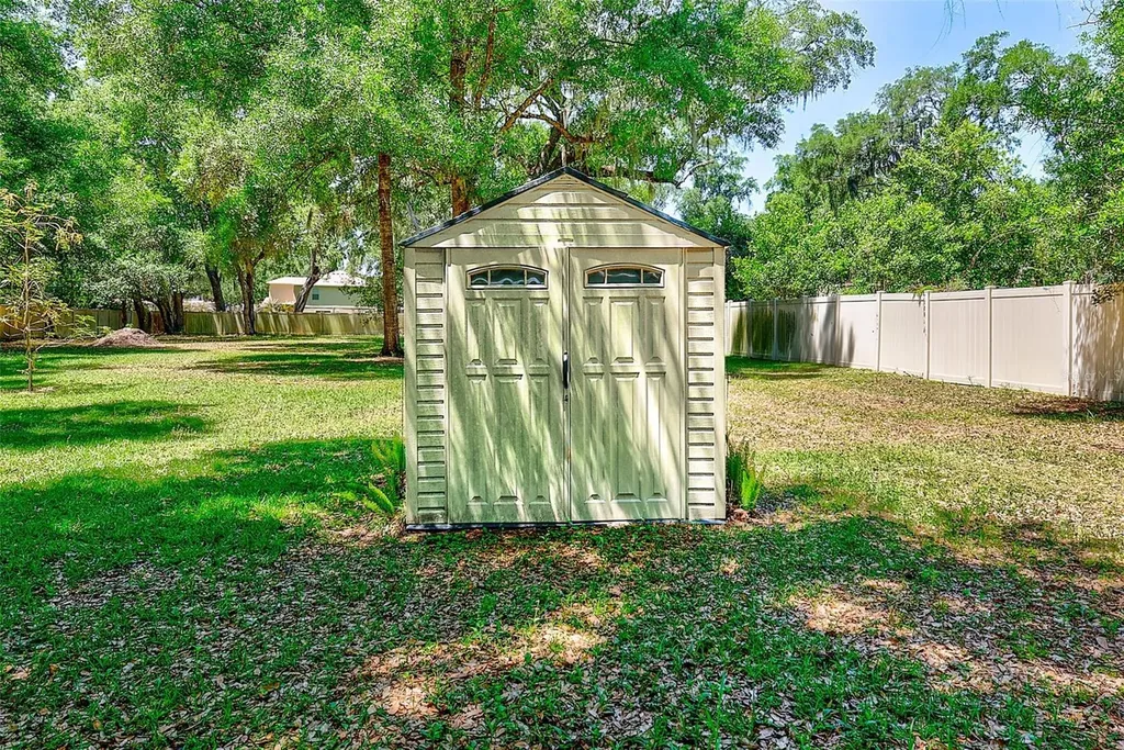 228 Skywood Drive Valrico FL 33594