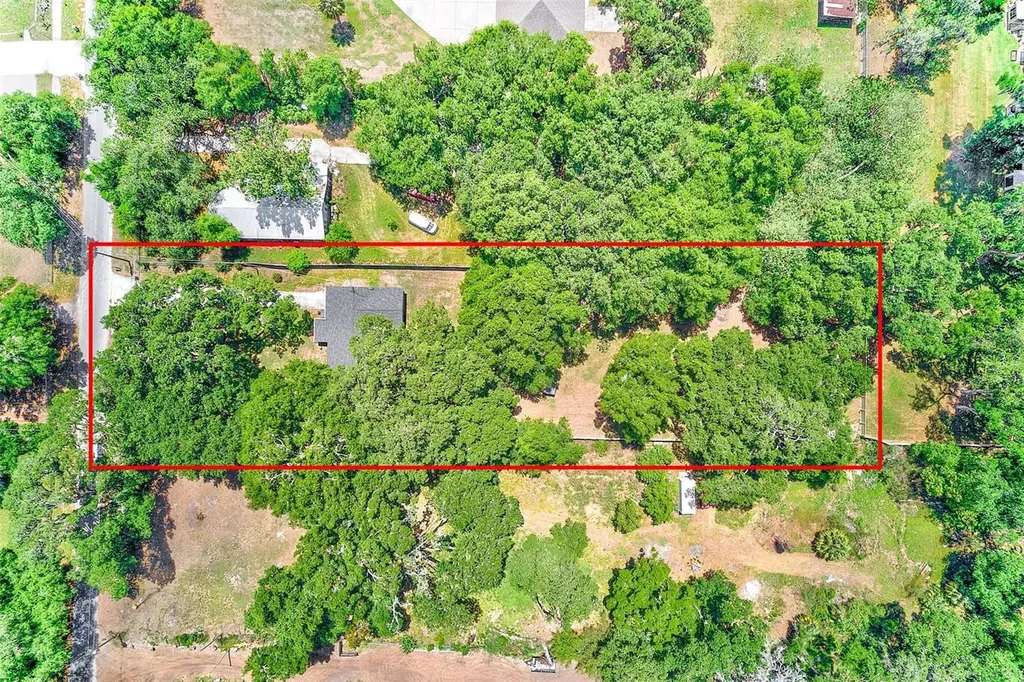 228 Skywood Drive Valrico FL 33594