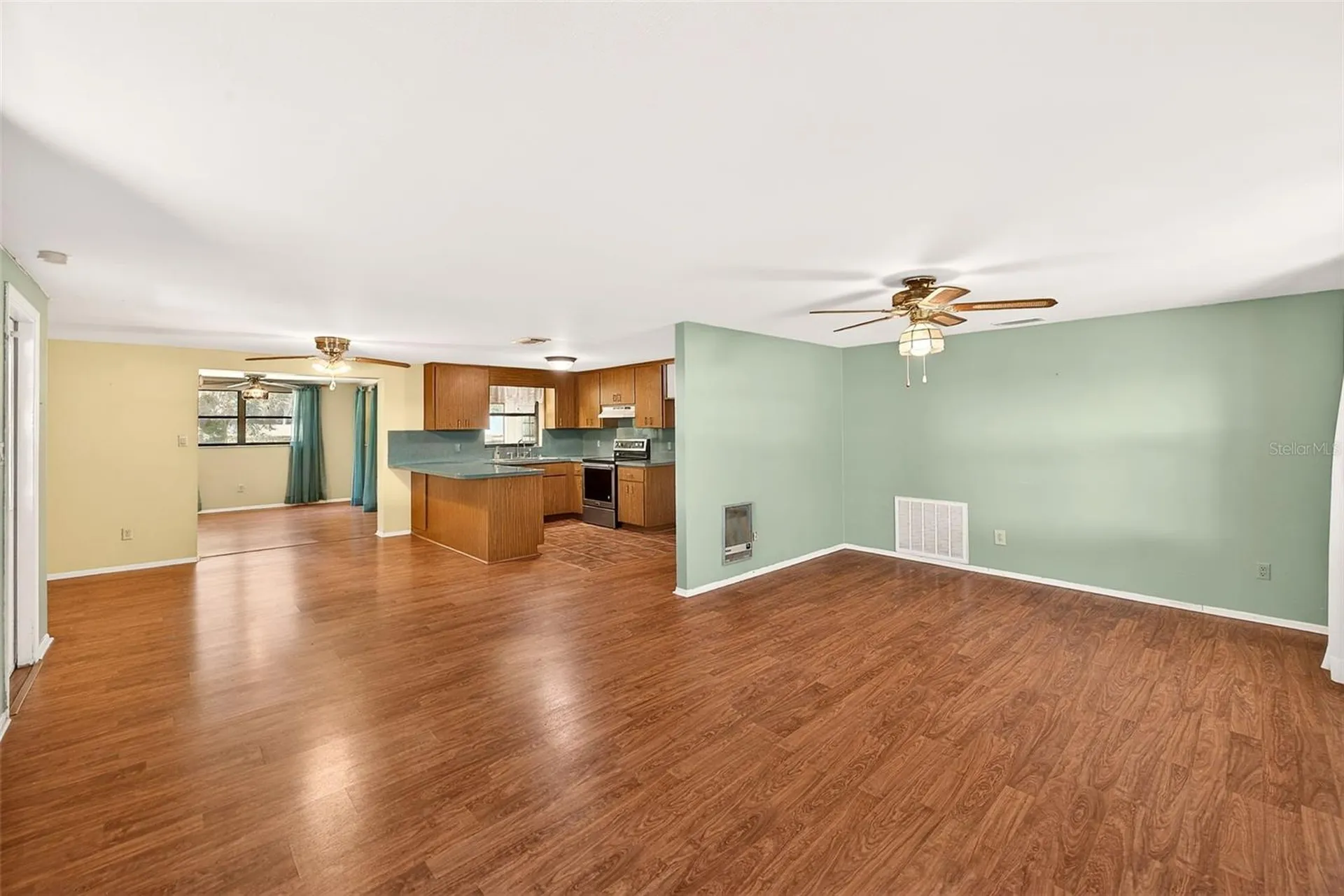 228 Skywood Drive Valrico FL 33594