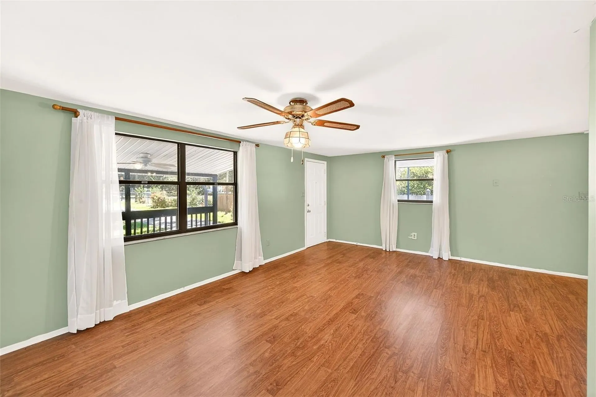 228 Skywood Drive Valrico FL 33594