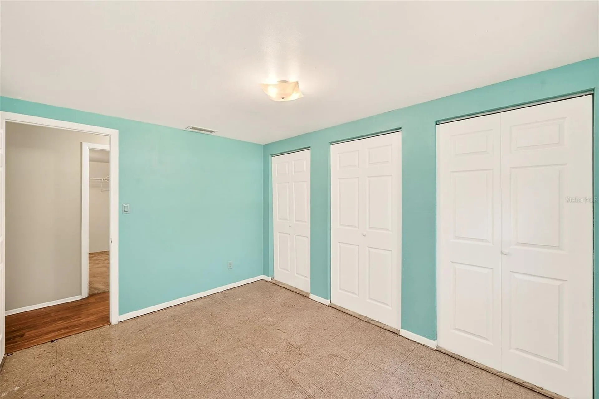 228 Skywood Drive Valrico FL 33594