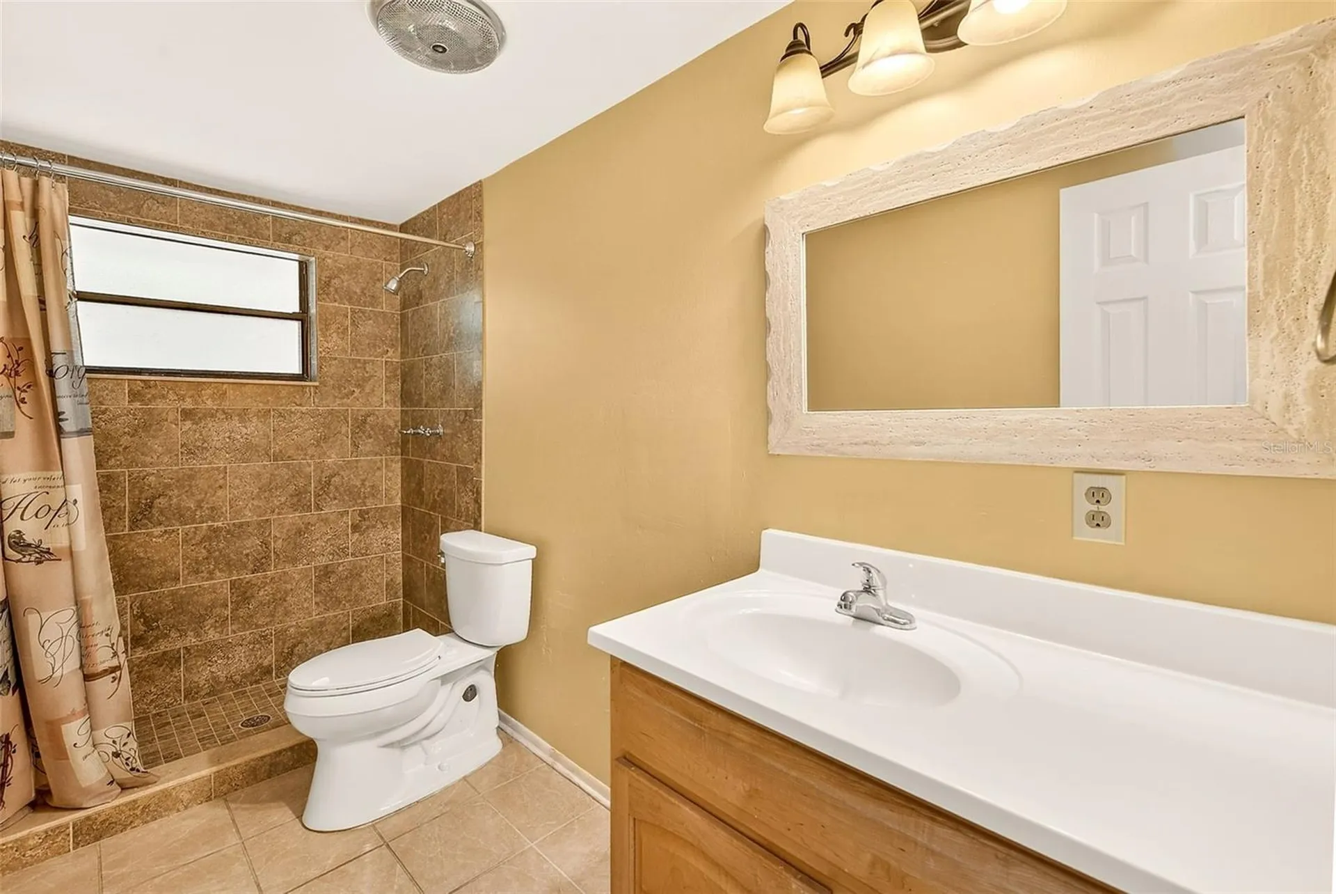 228 Skywood Drive Valrico FL 33594